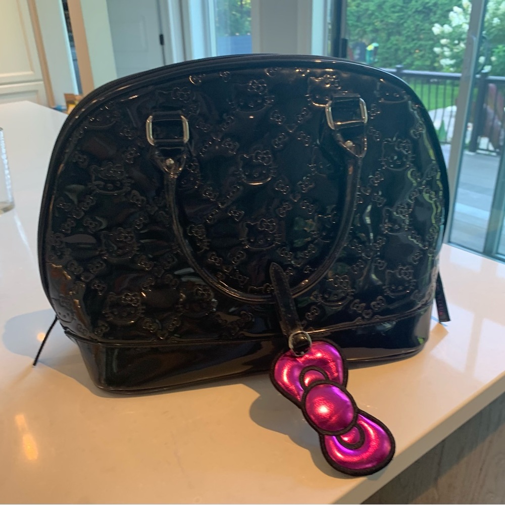 Beautiful patent black Loungefly Hello Kitty Handbag.